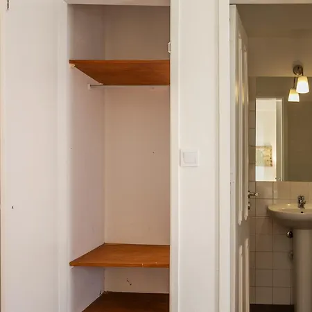 Spacious Tm Family Flat With Terrace 아파트 *