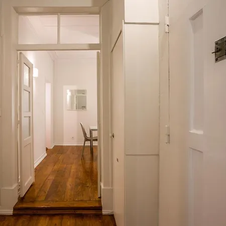 Spacious Tm Family Flat With Terrace Lisboa