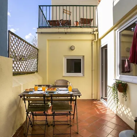 Lägenhet Spacious Tm Family Flat With Terrace Lisboa